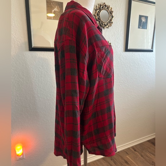 Maurices Flannel Print Button Down Top (lightweight) ❤️ - Picture 3 of 4